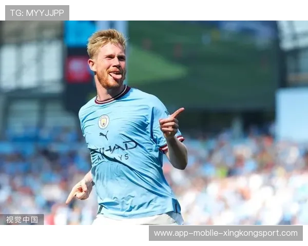 德布劳内禁区前沿搓传精准找到后插点,演绎现代足球的完美助攻 德布劳内禁区前沿搓传精准找到后插点,演绎现代足球的完美助攻