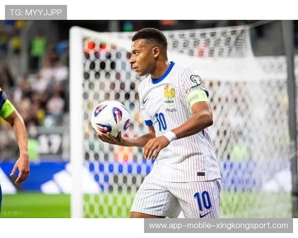 姆巴佩插上完成精准推送,法国前场再添利器 姆巴佩插上完成精准推送,法国前场再添利器