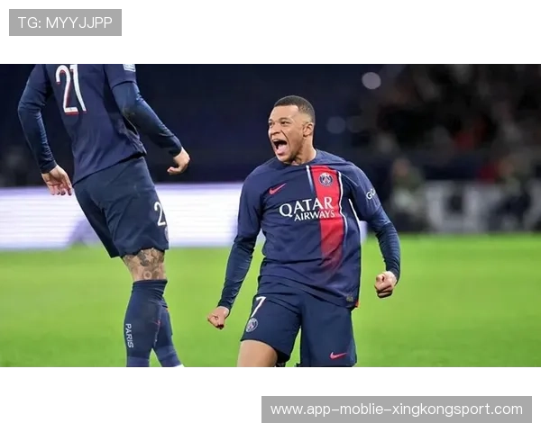 姆巴佩挥脚抽射再破门,巴黎攻势太猛 姆巴佩挥脚抽射再破门,巴黎攻势太猛