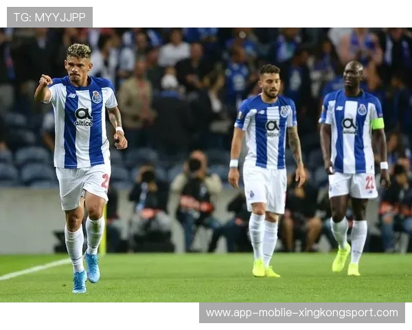 波尔图中场分球精确打开局面：控场艺术的节拍与传球的脉搏