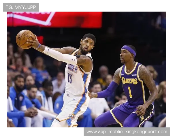 保罗乔治被拍到陪孩子训球：网友泪目