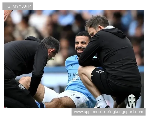 曼城在肋部不断制造混乱，多库爆射被门将扑出