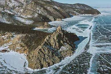 2021年季后赛：库里连续投出关键三分，带领勇士逆风翻盘，库里季后赛得分